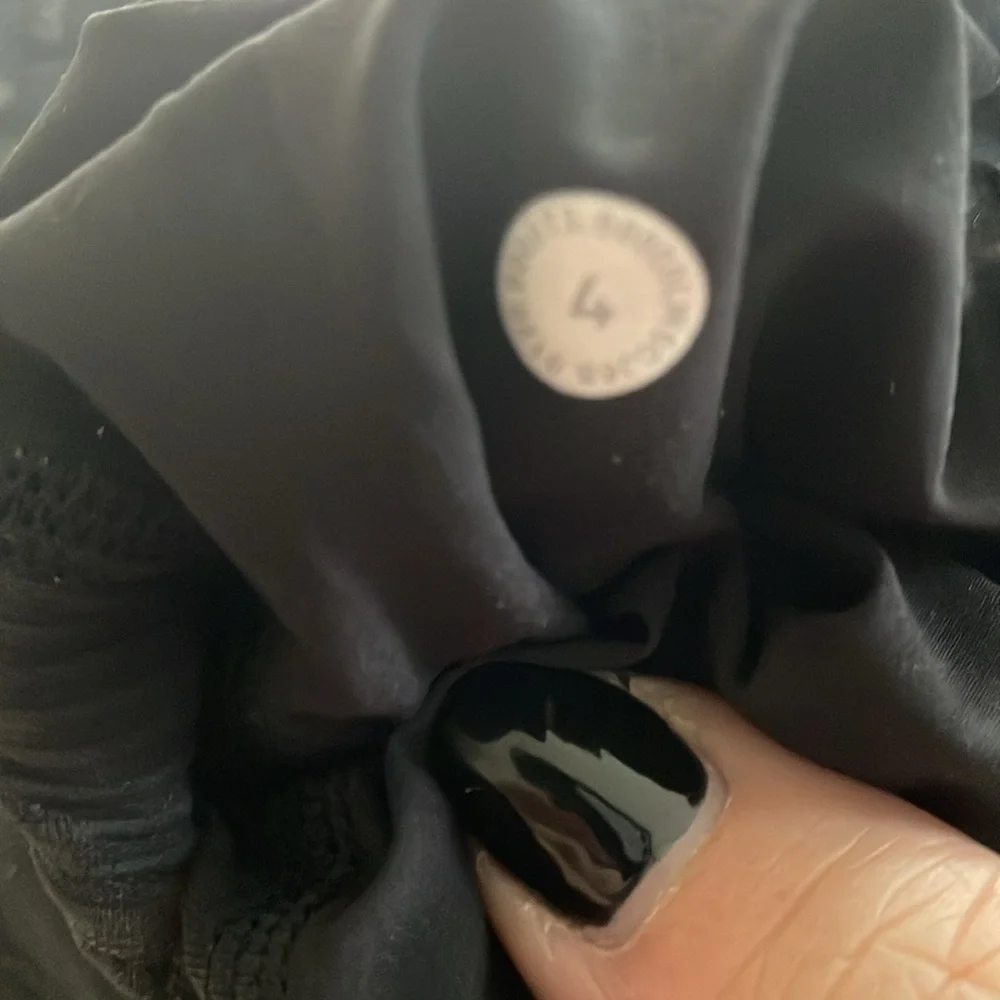 7. Lululemon $118 Urban Strides Super High-Rise Pant 25"Black 4 - Picture 6 of 6